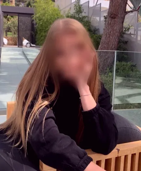 Andrea, 34