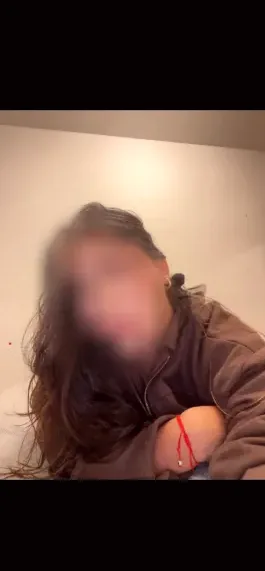 Aya, 24