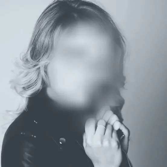 Cecilie, 33