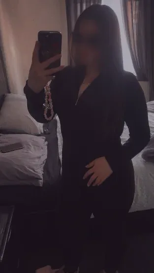Charlotte, 25