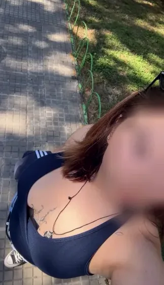 Christina, 22