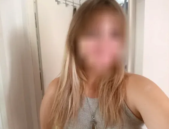Fatima, 20