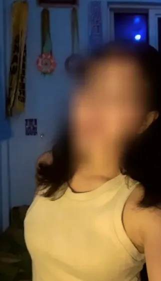 Helena, 22