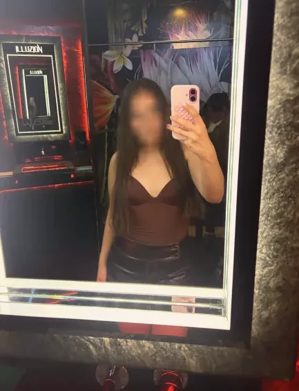 Ivana, 18