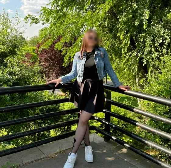 Lene, 21