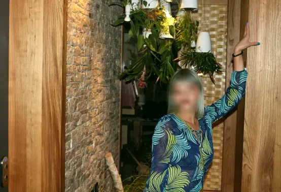 Nadia, 28