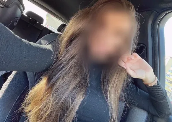 Rikke, 33