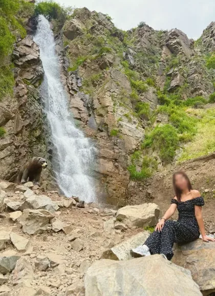 Rosa, 34