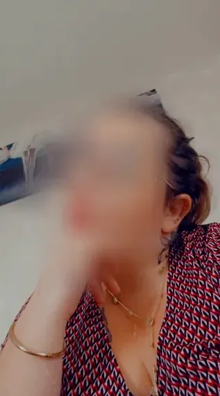 Sofie, 24